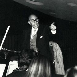 Enrique Jordá, Ohorezko zuzendaria