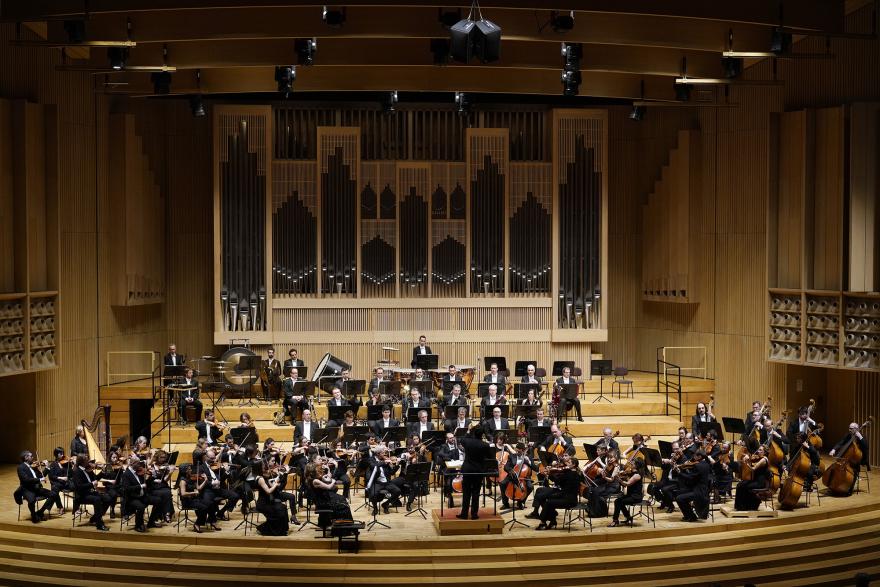 Orkestra osoa Linzeko Brucknerhausen